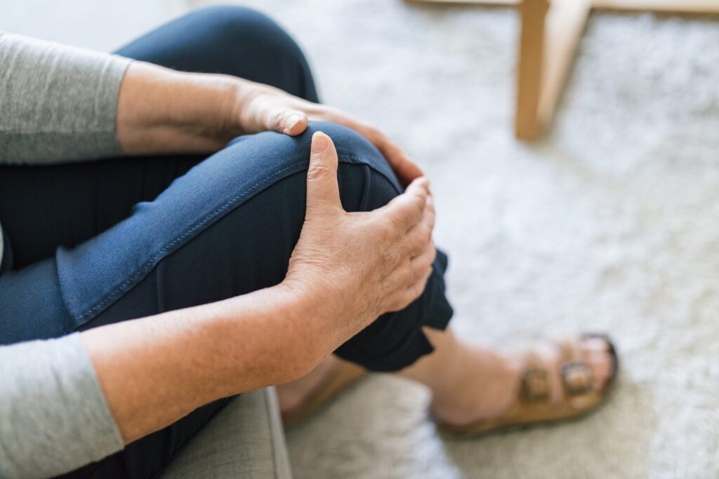 Obrzęk nóg u osoby starszej